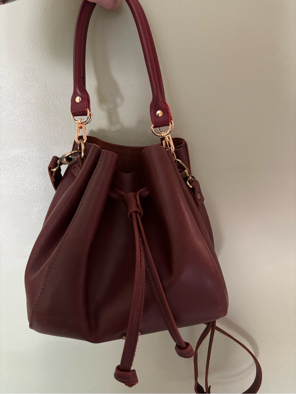 Classic Drawstring Crossbody Bucket Bag in 2 toned brown